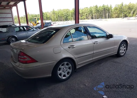 2005 Mercedes-Benz C 320 Luxury 4Matic from USA, damaged, VIN WDBRF84J75F615428